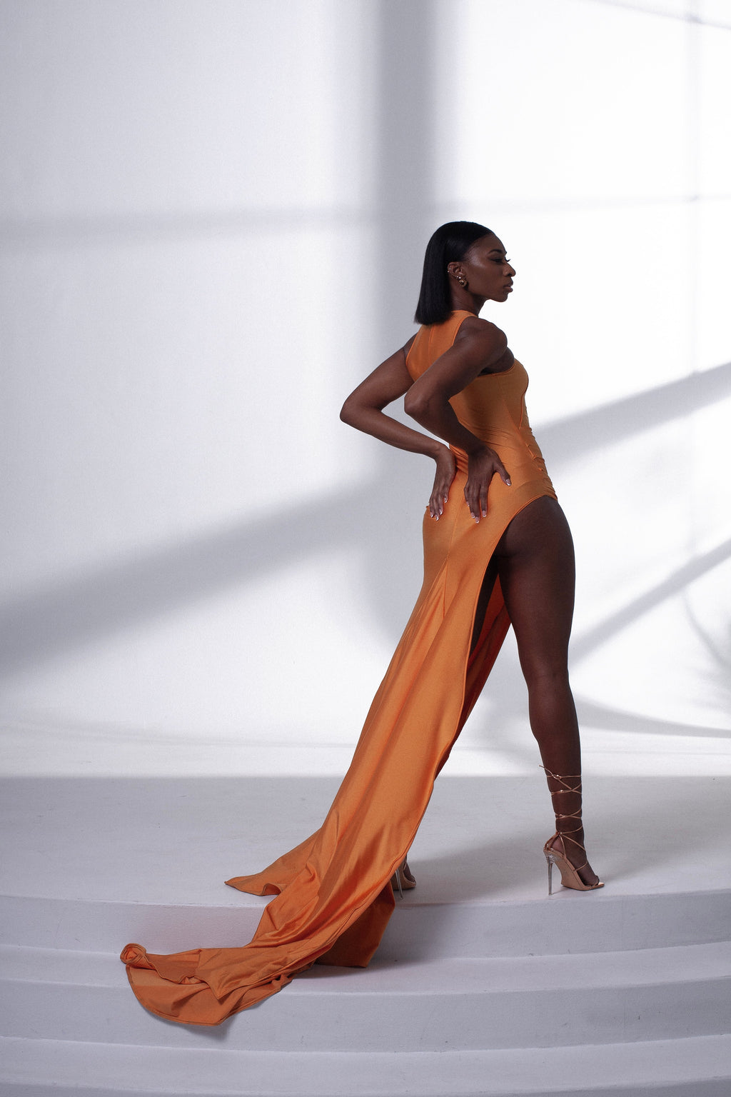 فستان سهرة من سباندكس بنمط مارينا، بنقشة الحمضيات، بسحاب إغلاق | يُشحن من الولايات المتحدة الأمريكية | صُنع في نيويورك