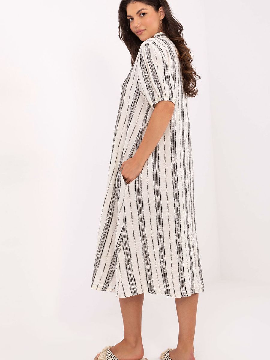 Boho Style Midi Dress with Oversized Cut and V-Neckline by Och Bella.