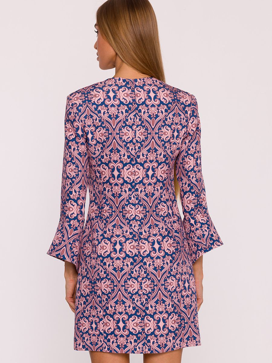 فستان نهاري متعدد الألوان بطبعة نباتية وأزهار مع رقبة على شكل حرف V وأكمام بطول 7/8