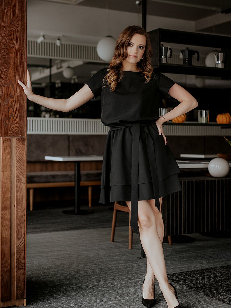 Rochie de zi neagră cu talie elastică Tessita Model 176706